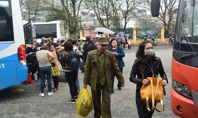Người dân bắt đầu trở lại Thủ đô sau kỳ nghỉ Tết Nguyên Đán