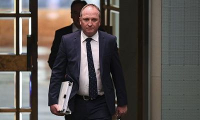 Chính phủ Úc lao đao vì bê bối tình dục của Phó Thủ tướng 