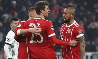 Clip Bayern Munich 5-0 Besiktas: Lợi thế hơn người, Hùm xám thắng dễ