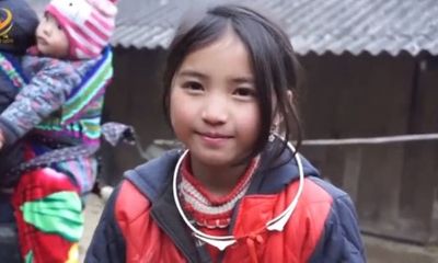 Dân mạng tan chảy trước gương mặt đẹp hút hồn của cô bé người H'Mông
