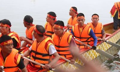 Lần đầu tiên Hà Nội tổ chức Lễ hội bơi chải thuyền rồng trên hồ Tây