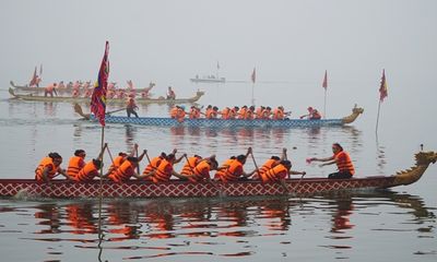 Hơn 400 vận động viên tranh tài đua thuyền rồng giữa lòng Hà Nội