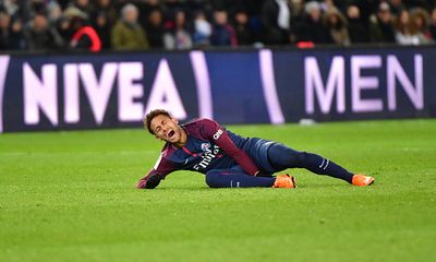 Clip: Neymar ôm mặt, lăn lộn trên sân vì chấn thương nặng
