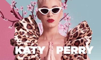Katy Perry tiếp tục diện trang phục của NTK Việt Nguyễn Công Trí