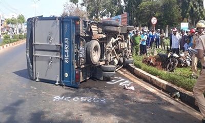 Gia Lai: Xe tải mất lái đâm xe máy, 4 người bị thương
