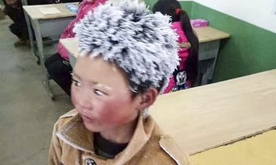 Cậu bé ‘tóc đóng băng’ ở Trung Quốc bị buộc thôi học ở trường mới sau 1 tuần