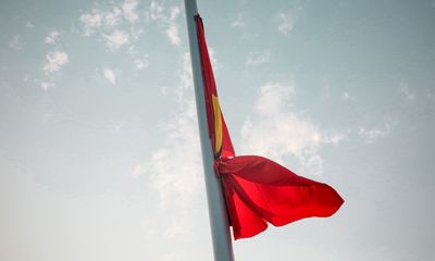 Treo cờ rủ Quốc tang nguyên Thủ tướng Phan Văn Khải tại Quảng trường Ba Đình