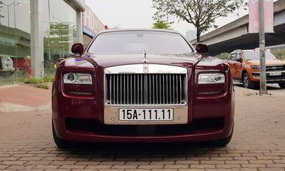 Chiếc siêu xe Rolls-Royce 11 tỷ đồng bán trên vỉa hè 