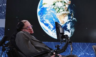 Các nhà thiên văn học Nga 'dành tặng' hố đen mới phát hiện cho giáo sư Stephen Hawking