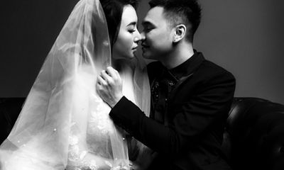 Hé lộ bộ ảnh cưới đen trắng của Khắc Việt và vị hôn thê DJ nóng bỏng