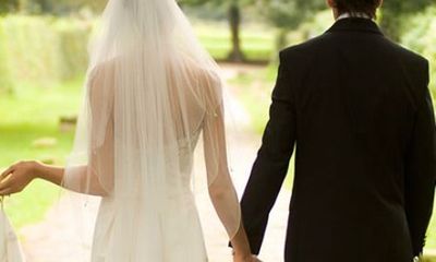 Câu hỏi “lấy vợ là lấy cho mình hay cho bố mẹ?” khiến dân mạng tranh cãi gay gắt