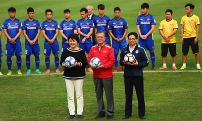 Tổng thống Hàn Quốc giao lưu với U23 Việt Nam
