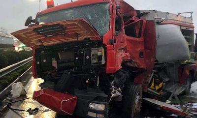 Vụ xe khách tông xe cứu hỏa trên cao tốc Pháp Vân: Cần khởi tố vụ án