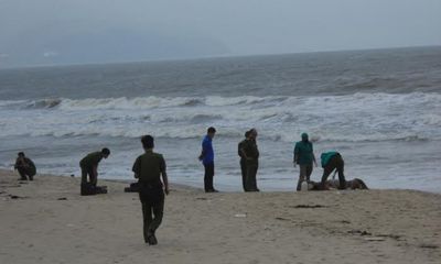 Phát hiện thi thể đang phân hủy trôi trên biển Bình Thuận