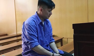 Việt kiều đâm chết người trước quán bar trung tâm Sài Gòn lĩnh 9 năm tù