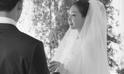 Choi Ji Woo tiết lộ ảnh cưới hiếm hoi đẹp long lanh như chụp họa báo
