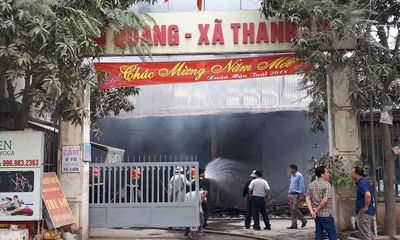 Khám nghiệm hiện trường vụ cháy chợ Quang ở Hà Nội