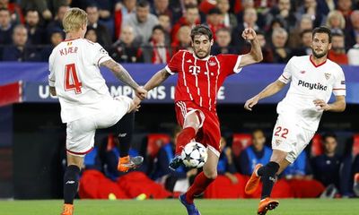 Sevilla 1 - 2 Bayern Munich: Cú lội ngược dòng may mắn