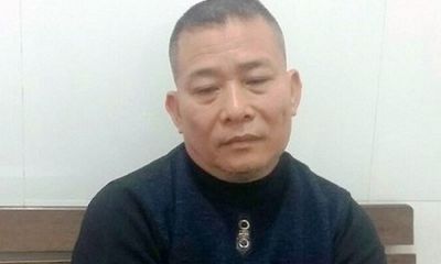Bắt giữ người đàn ông nhiều lần ném chất bẩn vào nhà phóng viên tại Nghệ An