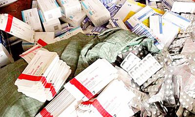 Nhiều loại thuốc giả một cách tinh vi, bán công khai tại những hiệu thuốc ở Hà Nội và TP.HCM