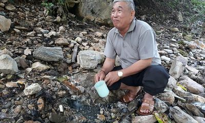 Nghệ An: Người dân ùn ùn tìm uống “nước thần” mong chữa bách bệnh