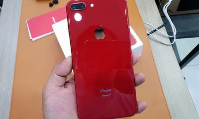 iPhone 8 Plus màu đỏ có giá khởi điểm 23 triệu đồng