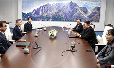 Em gái ông Kim Jong-un: Người phụ nữ duy nhất trên bàn đàm phán 