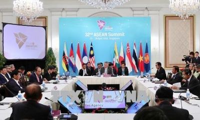 Thủ tướng Nguyễn Xuân Phúc dự Phiên họp toàn thể Hội nghị cấp cao ASEAN