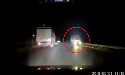 Video: Hoảng hốt cảnh xe tải 