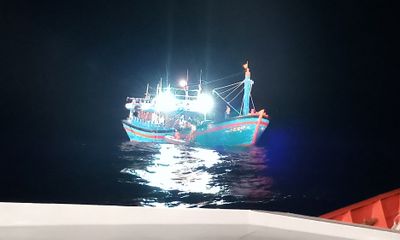 Cứu sống ngư dân bị bệnh nguy kịch ở vùng biển Hoàng Sa