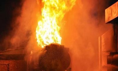 Sơn La: Xe bồn tiếp nhiên liệu bất ngờ bốc cháy ngùn ngụt