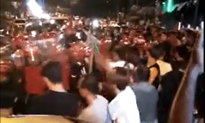 Video: Cảnh sát Malaysia chặn người dân quá khích trong ngày bầu cử lịch sử