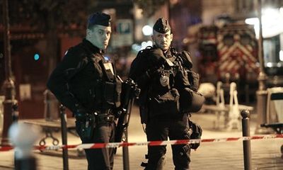 Pháp xác định danh tính hung thủ vụ tấn công bằng dao tại Paris