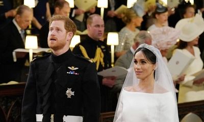 Xúc động khoảnh khắc Hoàng tử Harry rơi nước mắt trong hôn lễ 