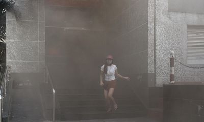 Hiện trường hỗn loạn vụ cháy tầng 18 chung cư Fodacon ở Hà Nội