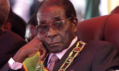 Cựu Tổng thống Zimbabwe bị điều triệu tập vì nghi án 15 tỷ USD kim cương thất thoát