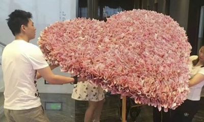Thiếu gia gấp 52.300 USD thành hoa tặng bạn gái 