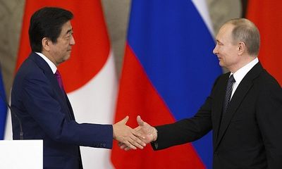 Tổng thống Nga Putin và Thủ tướng Nhật Bản Abe gọi video ra ngoài vũ trụ