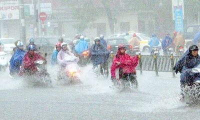 Dự báo thời tiết ngày 30/5: Nam Bộ mưa rào và dông mạnh, nguy cơ lốc xoáy