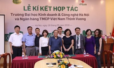 Lễ ký thỏa thuận hợp tác giữa Trường Đại học Kinh doanh và Công nghệ Hà Nội và Ngân hàng TMCP Thịnh Vượng (VP Bank)