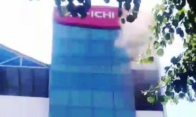 Đà Nẵng: Giữa trưa nắng, hỏa hoạn thiêu rụi tầng 5 công ty bảo hiểm