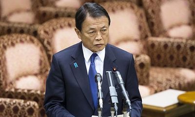 Bộ trưởng Tài chính Nhật Bản trả lại tiền lương sau vụ bê bối đất đai