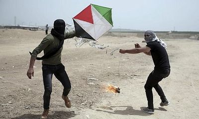 Israel tuyên bố trả đũa vụ tấn công bằng diều lửa của người Palestine ở Dải Gaza
