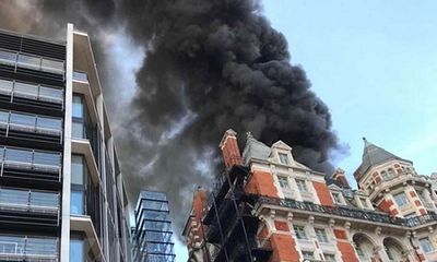 Video cháy dữ dội tại khách sạn 5 sao ở Anh