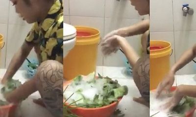Video: Cô gái hồn nhiên rửa rau bằng xà phòng và khẳng định mẹ dạy thế