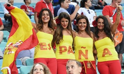 Ngắm những nữ CĐV nóng bỏng trên khán đài World Cup 2018