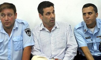 Cựu Bộ trưởng Israel bị buộc tội làm gián điệp cho Iran