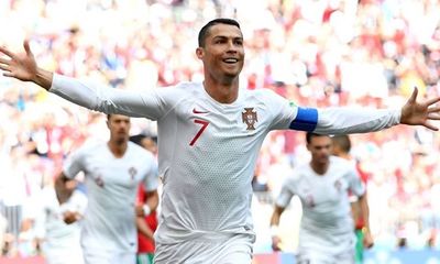 Ronaldo tỏa sáng giúp Bồ Đào Nha đánh bại Morocco