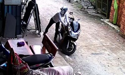 Thua độ World Cup, đi theo bạn trộm xe máy 