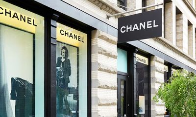 Sau 108 năm, lần đầu tiên Chanel công bố kết quả kinh doanh